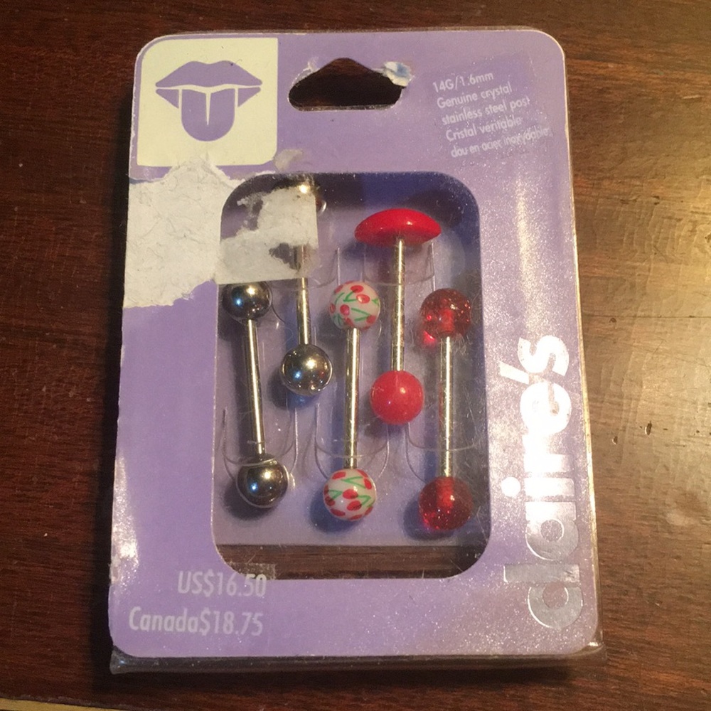 Free With Purchase - New Pack of 5 Claire’s Tongue Piercing Barbells - Picture 1 of 2
